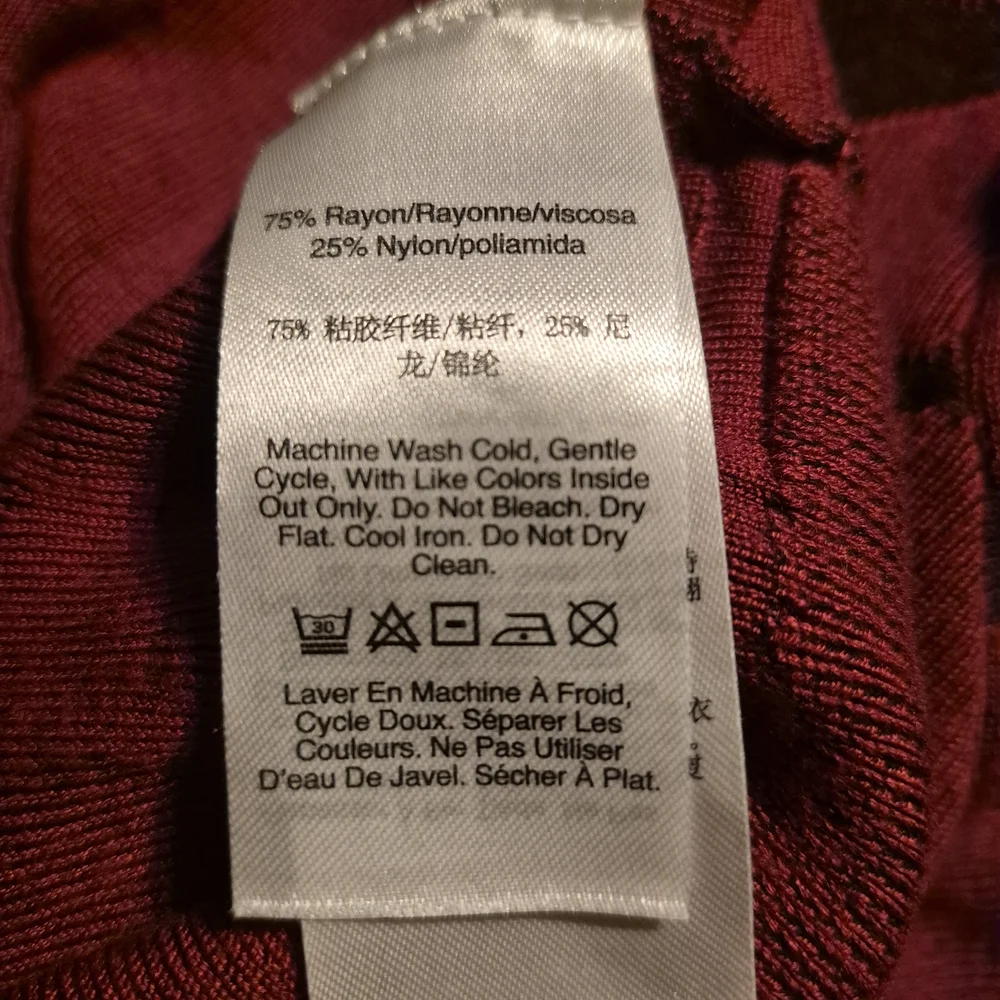 DKNY Red Patterned V-Neck Sweater - Picture 3 of 3